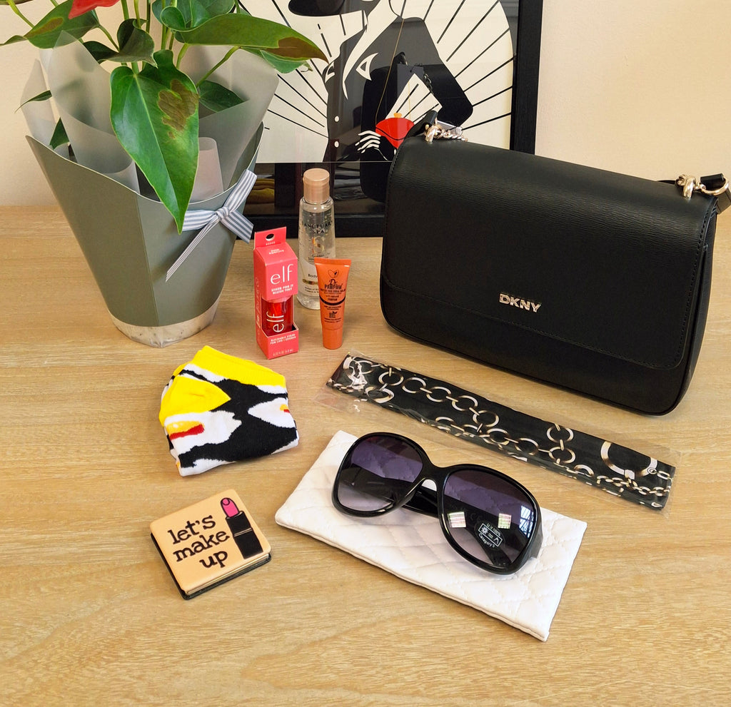 Mystery Scoop (1 Scoop) with Branded Faux Leather or Fabric Bag Bundle