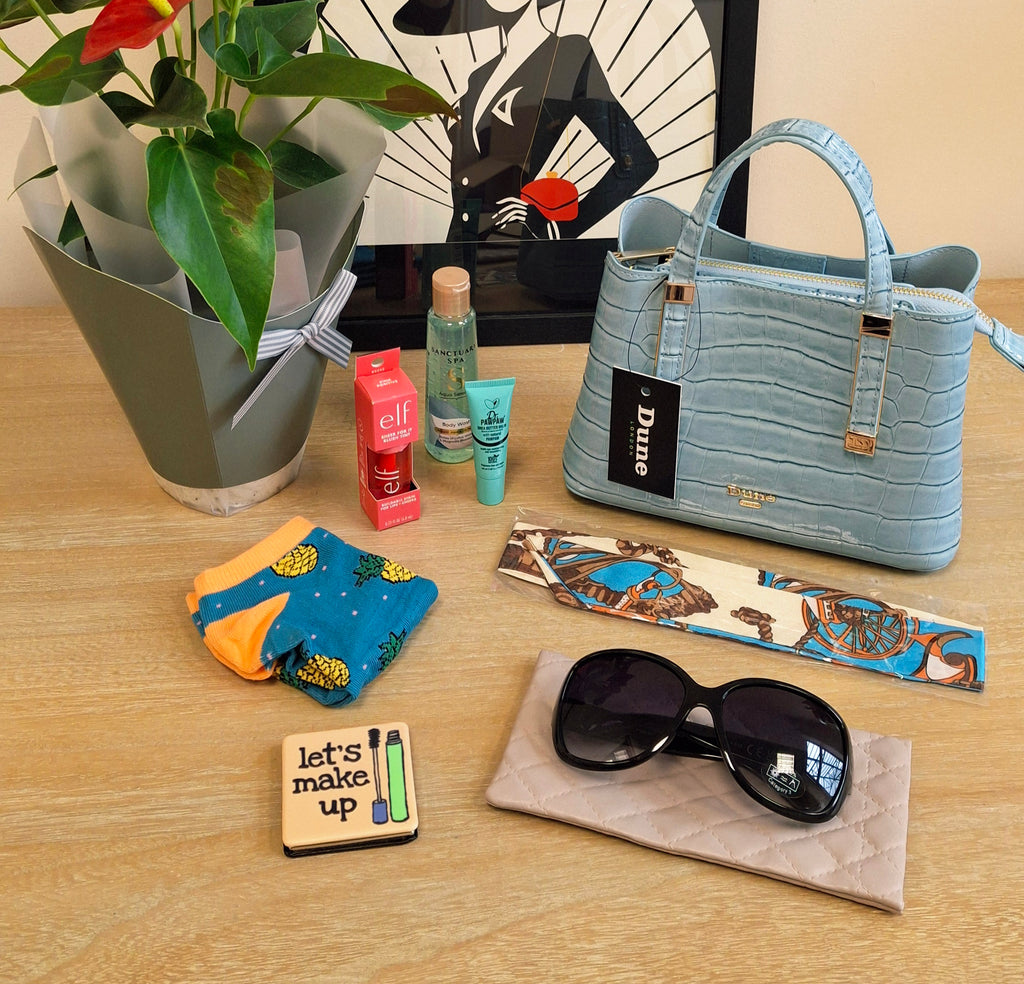 Mystery Scoop (1 Scoop) with Branded Faux Leather or Fabric Bag Bundle