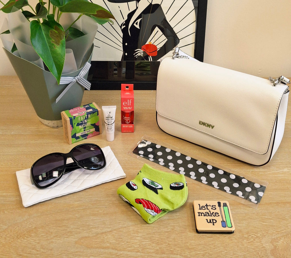 Mystery Scoop (1 Scoop) with Branded Faux Leather or Fabric Bag Bundle